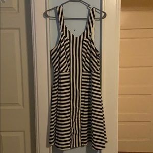 Torrid black and white stripped midi dress size2